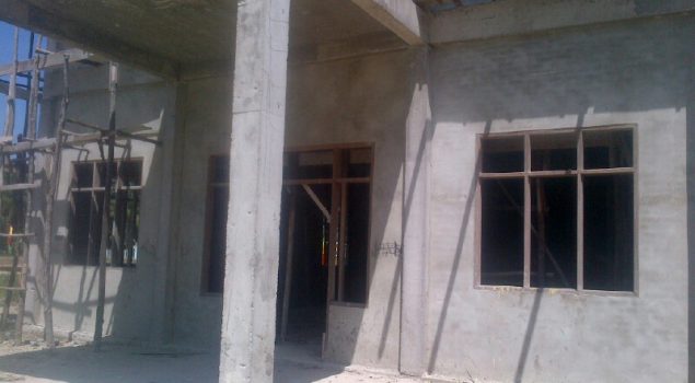 Habiskan Anggaran Ratusan Juta, Pembangunan Gedung di Kampung Merangkai Belum Terselesaikan 