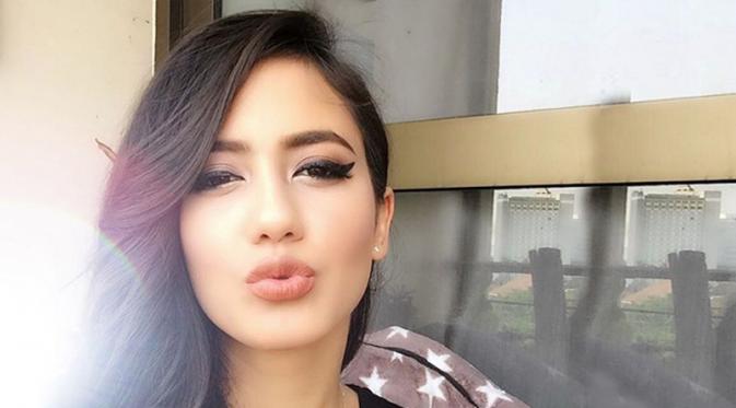 Terulang Lagi, Duet Maut Pevita Pearce-Nabilah JKT 48 Bikin Heboh