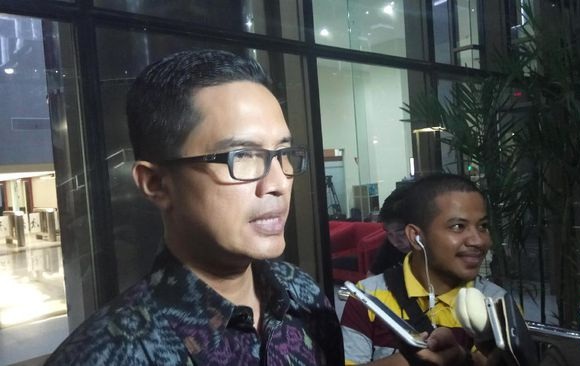 KPK Tangkap Tangan Pimpinan DPRD dan Kadis PU Mojokerto