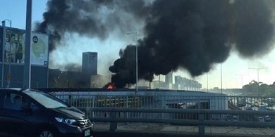 Pesawat Jatuh Hantam Mal di Melbourne, Semua Penumpang Tewas 