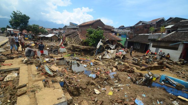 Korban Tewas Banjir Bandang Garut 23 Orang dan 433 Mengungsi