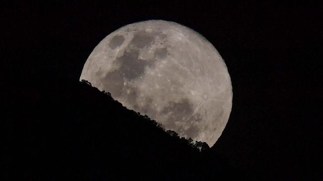 Ilmuwan Temukan Sumber Air di Bulan 