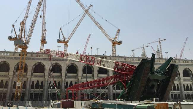 Semua Crane di Masjidil Haram Dihentikan Hingga Prosesi Haji 