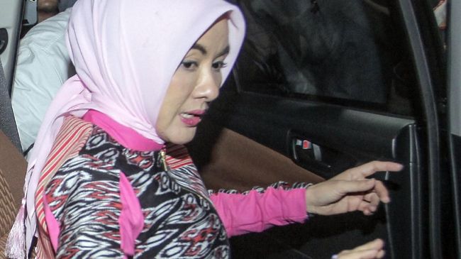 KPK Periksa Dirut Pertamina soal Jabatan Direktur PLN