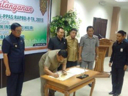 DPRD dan Pemkab Inhil Tandatangani KUA-PPAS RAPBD-P 2015 