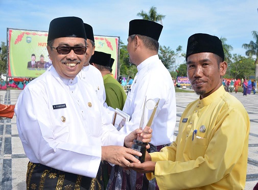 Bupati Siak Menjadi Inspektur Upacara Peringatan HUT Kabupaten Siak ke 17