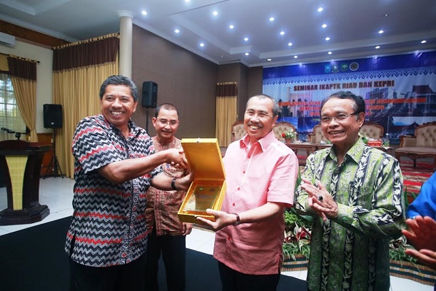 Bupati Siak H Syamsuar Menjadi Salah Satu Narasumber pada Forum IKAPTK
