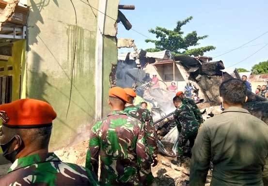 Evakuasi Pesawat Hawk 200 TT-0209 Dibantu Batalyon Komando 462 Paskhas Pulanggeni