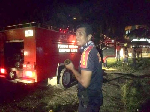 Selang Kompor Gas Lepas, Warung Pecel Lele Milik Wartawan di Kampar Terbakar 
