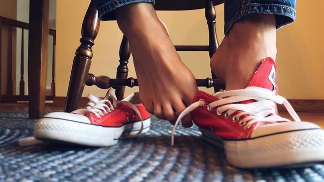 8 Cara Mudah Menghilangkan Bau Kaki 