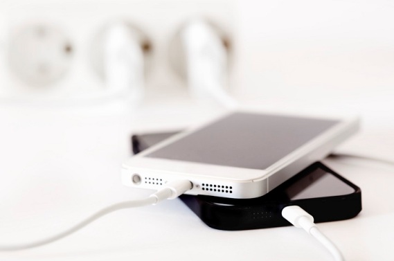 Tips Agar Charge HP Dua Kali Lebih Cepat