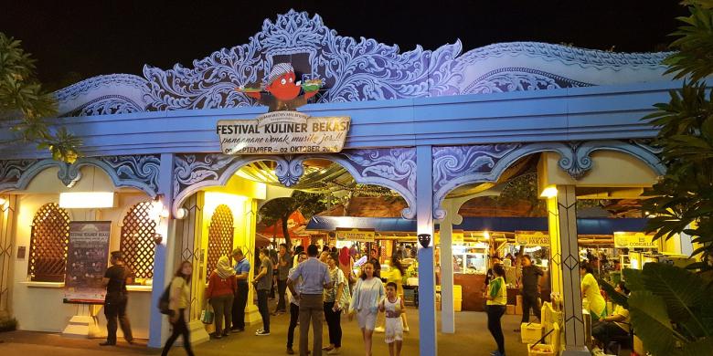 Pesta Kuliner Khas Jawa dalam Nuansa Lesehan dan Hiburan Musik 