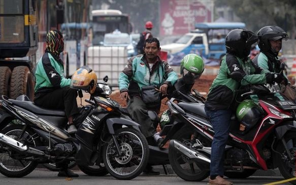 Tip Naik Transportasi Online untuk Perempuan
