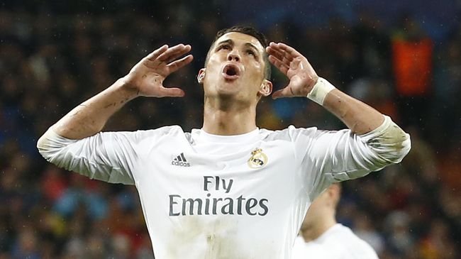 Kompany Antusias Duel Lawan Ronaldo