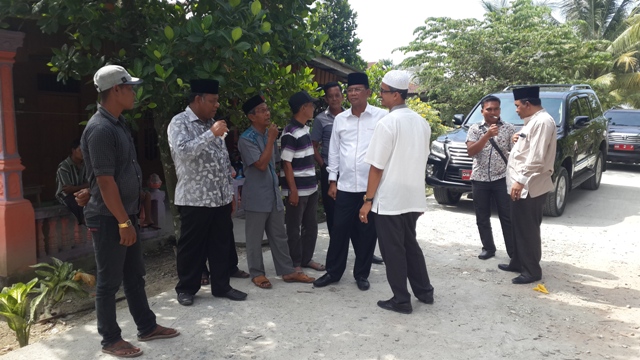 Bupati Rohil Tinjau Jalan Menuju SMA Negeri 2 Bangko
