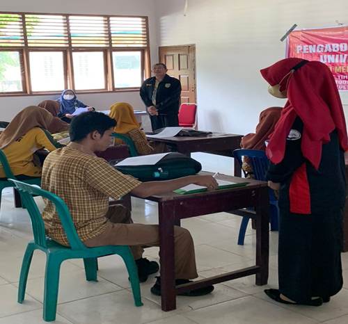 Pelatihan Membaca Syair bagi Siswa SMAN 2 Kampar