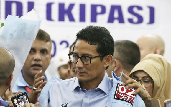 Tutupi Lapak, Sandiaga Diusir Pedagang Pasar Labuan Bajo