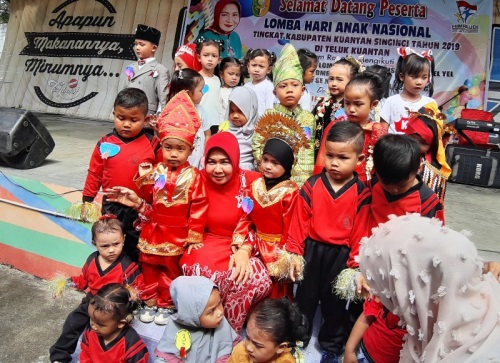Diikuti Ratusan Peserta, Peringatan Hari Anak Nasional di Kuansing Berlangsung Meriah