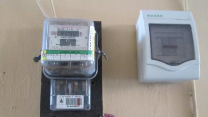 Pemasangan Kwh Meter Kapasitas 900 VA, Warga Mengaku Dimintai Rp2 Juta