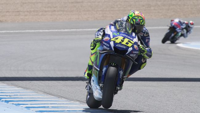 Rossi Bikin Heboh Media Sosial dengan Helm 