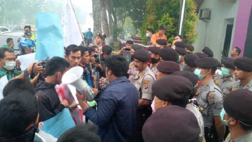 Dituding Jadi Biang Asap di Riau, Massa Desak Polisi Cabut Izin HGU Perusahaan Sinar Mas Group