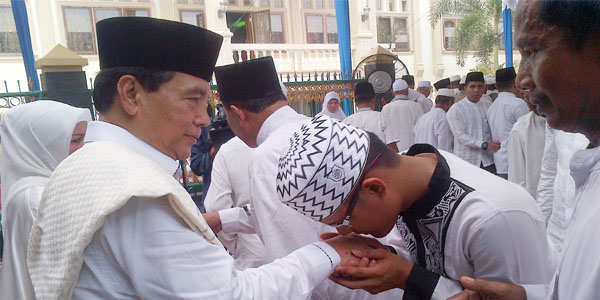 Ribuan Umat Islam Hadiri Pemberangkatan Ibadah Haji Bupati Rohul