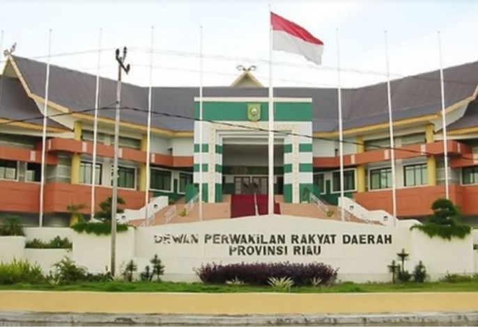 Tak Satu Pun yang Mau Ikut Lelang Pin Emas, Anggota DPRD Riau Terpaksa Pakai Pin Kuningan Saat Dilan