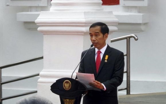 Jokowi Tegaskan Holding BUMN Bukan Privatisasi