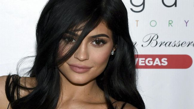 Kylie Jenner Sah Jadi Miliarder Termuda Dunia