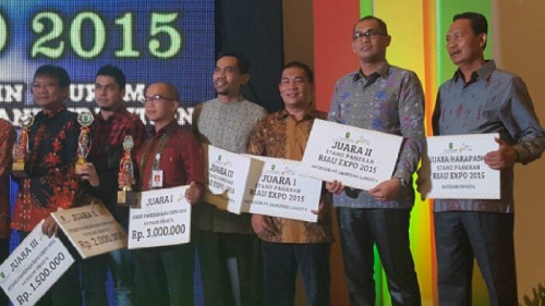 Pertama Kalinya, Pelalawan Raih Stand Terbaik Satu pada Gelaran Riau Expo 2015 