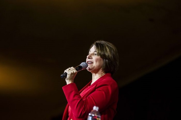 Klobuchar Susul Buttigieg Mundur dari Pemilihan Partai Demokrat