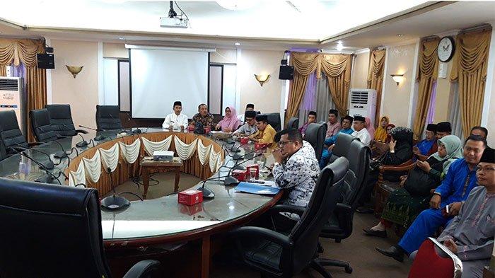 Tuntut Bayarkan Tunjangan Penghasilan, Guru Temui Sekda Kota Pekanbaru