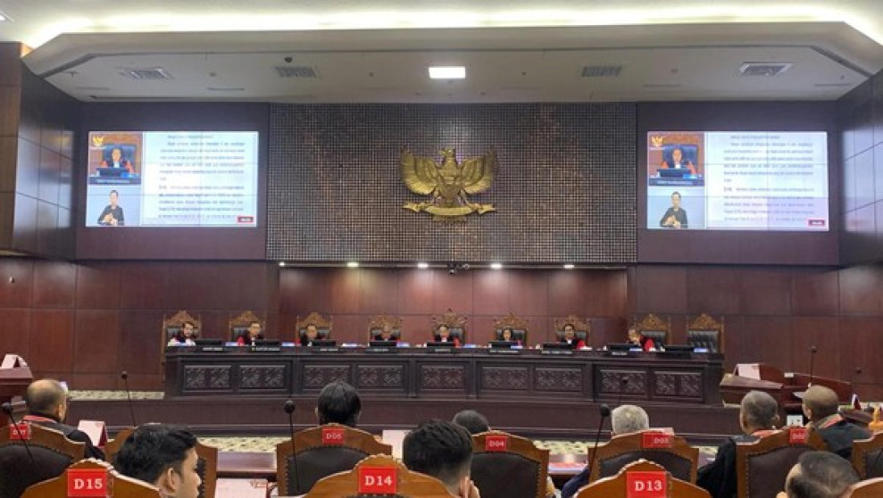MK Menolak Permohonan Pengujian Ketentuan Persyaratan Batas Usia Minimal