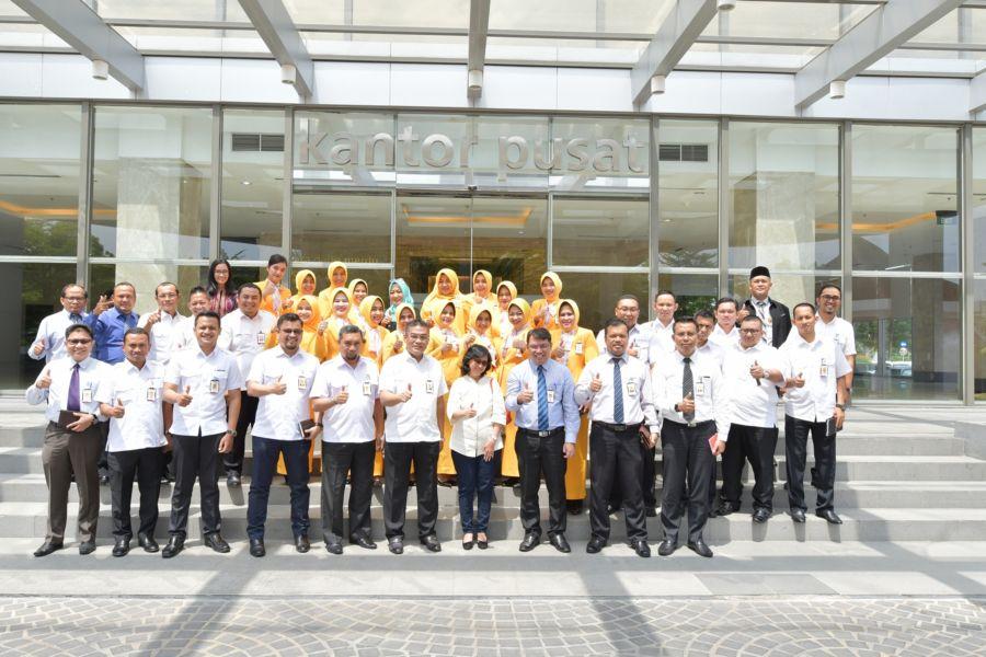 Walaupun Bank Riau Kepri Sudah Nomor Satu Tetap Benahi Service