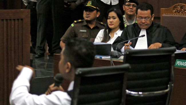 Keterangan Barista Pembuat Kopi Mirna Dinilai Berbelit-belit 