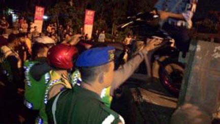 Polisi Dibantu TNI  Amankan 32 Motor Pembalap Liar di Pekanbaru