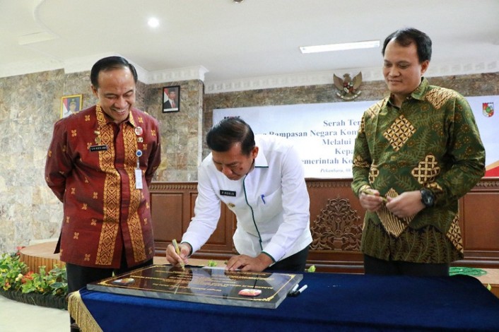 KPK Serahkan Aset Sitaan dari Nazaruddin ke Pemko Pekanbaru 