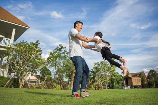 Hari Ayah Nasional, 3 Peran Ini Jadikan Ayah Pahlawan Keluarga 