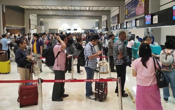 Sejuta Orang Petisi ke Menhub Turunkan Harga Tiket Pesawat