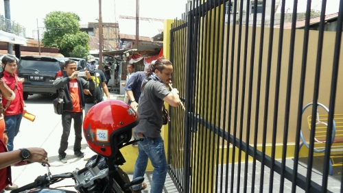 Kembali ke Kampung Dalam, Polisi Bawa Pulang 4 Kaki Tangan Gembong Narkoba dan Uang Puluhan juta
