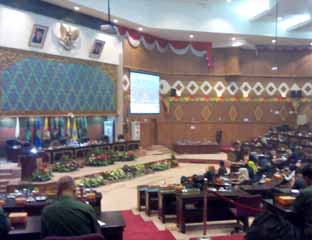 Lebih Penting Kabut Asap daripada Paripurna Budaya Melayu