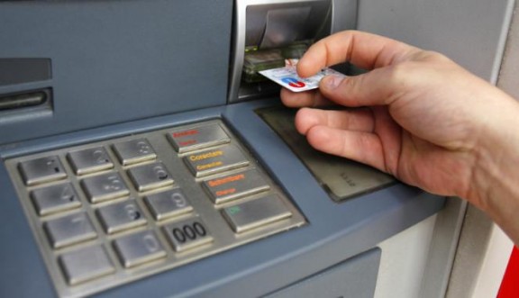 Waspadai, Ada Modus Aksi Pencurian di Mesin ATM