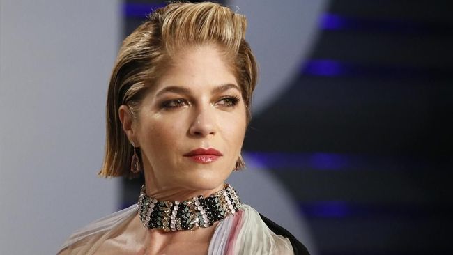 Terancam Lumpuh, Selma Blair Menangis di Oscar 2019