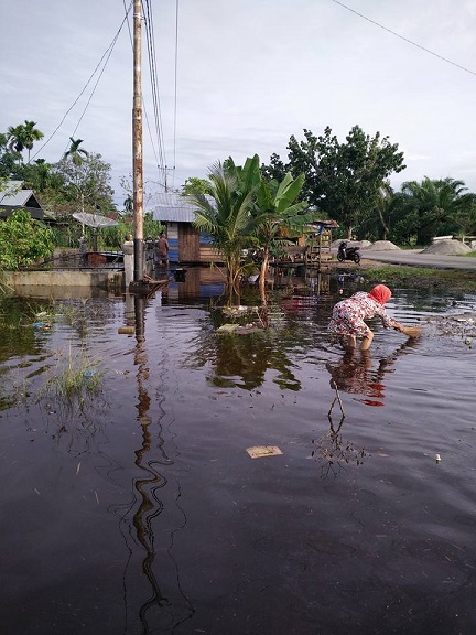 Pasang Besar Mengakibatkan Rumah Warga Banjir