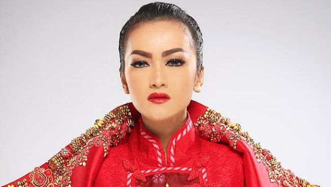 Aktris yang Berjuang Melawan Kanker seperti Julia Perez 