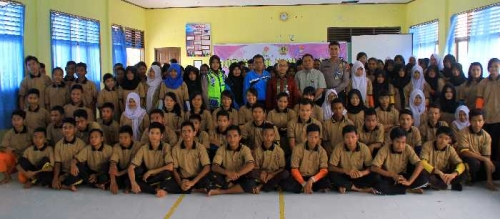 Budayakan Tertib Lalu Lintas bagi Pelajar SMU, BOB Go to School di SMU 2 Dayun