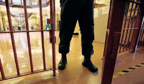 Polisi Masih Buru 4 Tahanan Polsek Kampar Kiri Hilir yang Melarikan Diri dari Sel, Ini Identitasnya
