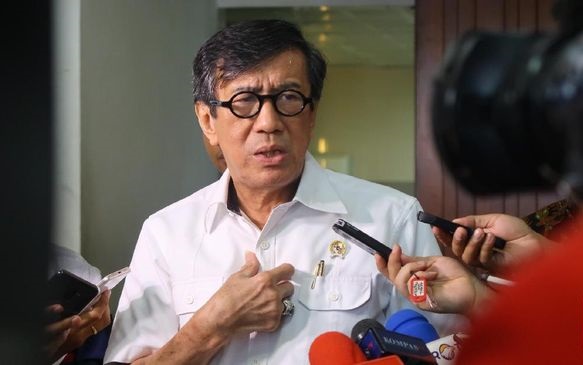 Bahas Harun Masiku, Benny K Harman Sindir Muka Pucat Yasonna