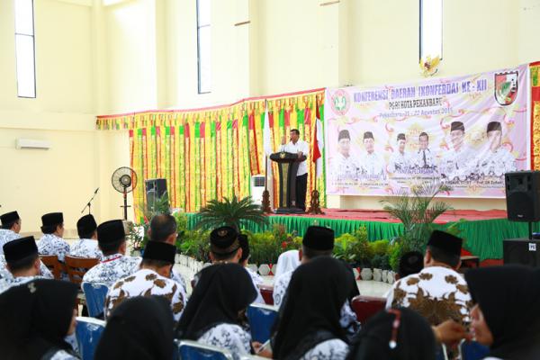 Wako Pekanbaru Secara Resmi Buka Konferensi Daerah XII PGRI Kota Pekanbaru