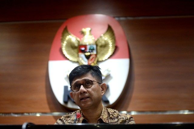 KPK Tetapkan Tiga Tersangka Pinjaman Daerah Lampung Tengah 